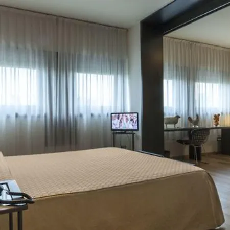 Saccardi & - Adults Only