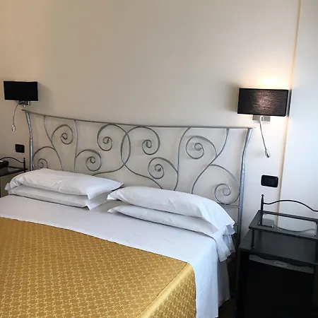 Saccardi & - Adults Only Caselle Di Sommacampagna