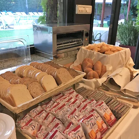 Saccardi & - Adults Only