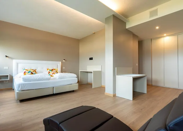 Saccardi & - Adults Only 4*