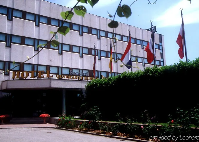 Saccardi & - Adults Only